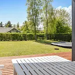 4 Bedroom Cozy In Juelsminde Prázdninový dům Sonderby (Midtjylland)
